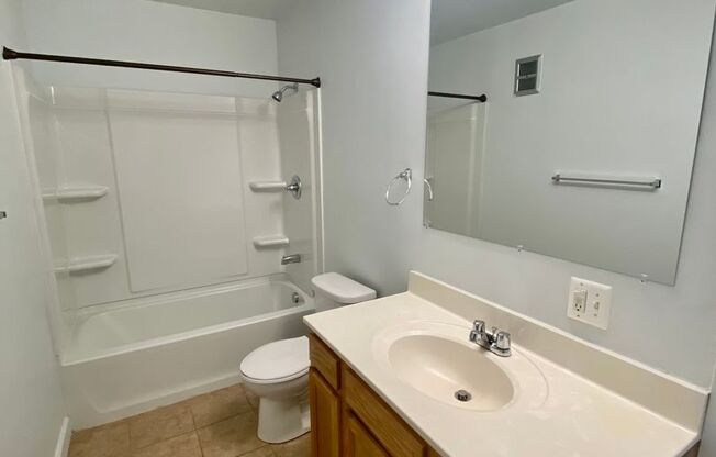 1 bed, 1 bath, 700 sqft, $1,095, Unit #302
