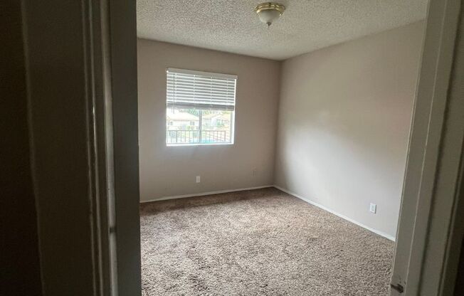 1 bed, 1 bath, 800 sqft, $1,095, Unit 3278 Denver Ave #7A