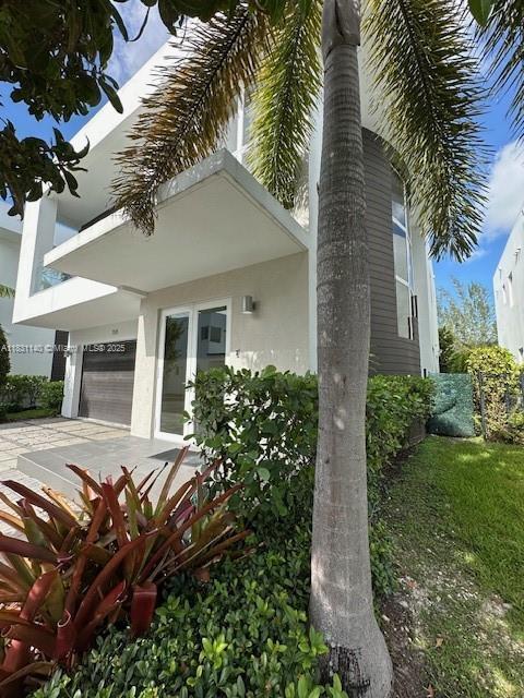 7515 NW 97 CT