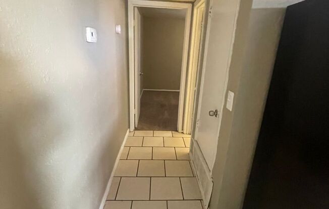 1 bed, 1 bath, 592 sqft, $695, Unit 113W
