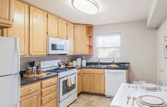 2 beds, 1 bath, 756 sqft, $1,825, Unit 234C