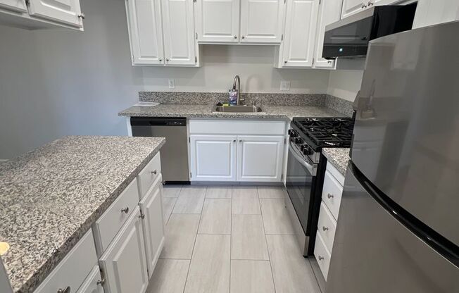 1 bed, 1 bath, 760 sqft, $1,680, Unit 604