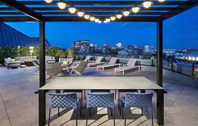 Newly Renovated Sun Deck With Fire Pit