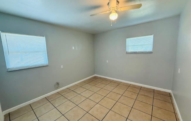 Neptune Drive - 1128
