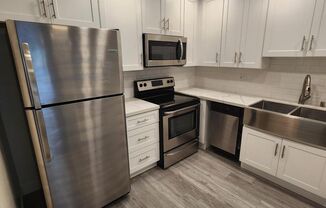 1 bed, 1 bath, 908 sqft, $2,450, Unit 403