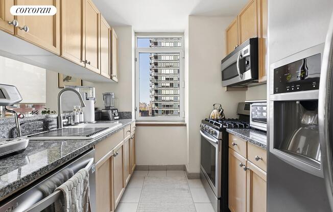 2 beds, 2 baths, 1,112 sqft, $7,000, Unit 15F