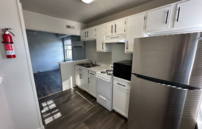 1 bed, 1 bath, 675 sqft, $995, Unit Apt #2E