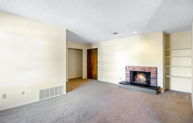 6520 DELMONICO DR