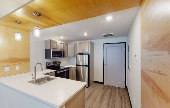 2 beds, 2 baths, 988 sqft, $1,280, Unit 3200-100