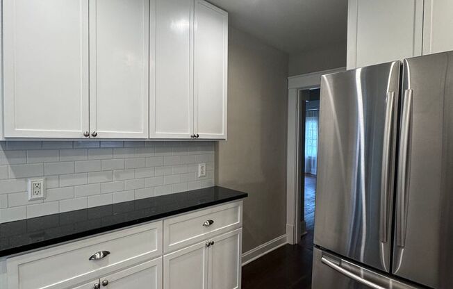 2 beds, 1 bath, $1,700