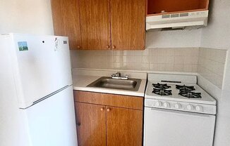 Studio, 1 bath, $1,650, Unit 7L