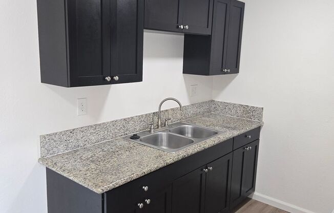 1 bed, 1 bath, 500 sqft, $1,795, Unit 71-44