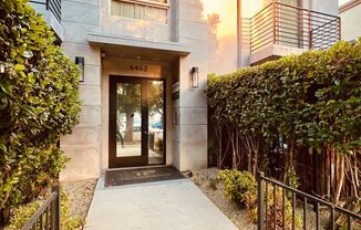 6462 Woodley Ave Residences