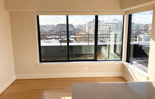 1 bed, 1 bath, $3,300, Unit 710