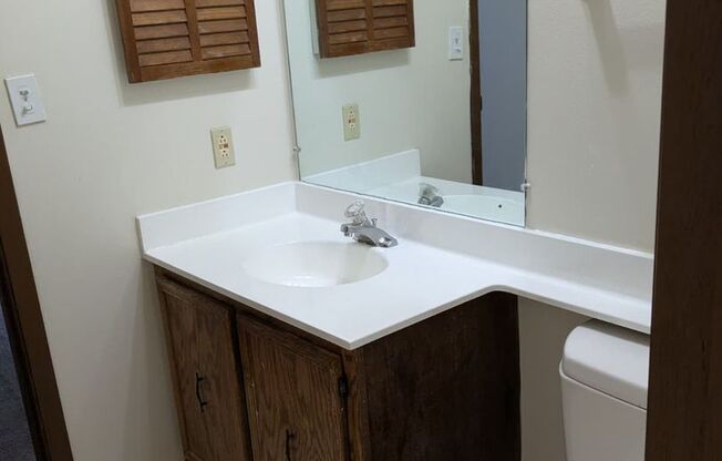 2 beds, 1.5 baths, 1,000 sqft, $1,451, Unit 8199-8199C