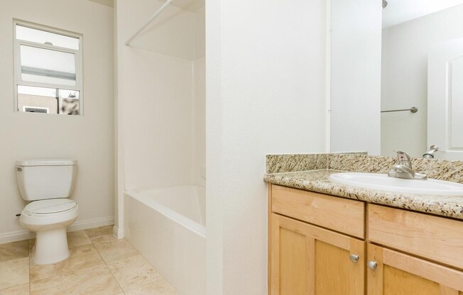 3 beds, 2 baths, $3,095, Unit 04