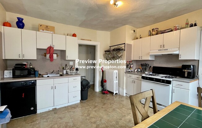 97 Kilsyth Rd Apt 1A