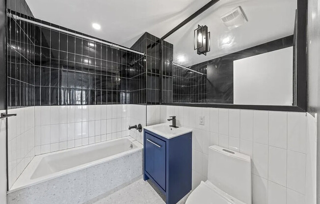 2 beds, 1 bath, $4,300, Unit 5F