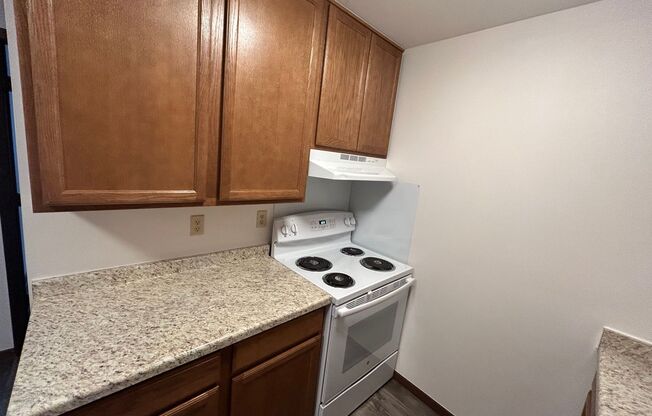 1 bed, 1 bath, $925, Unit 52