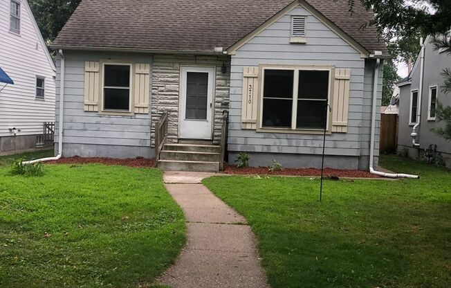 Cozy 3 Bedroom, 1Bath House Available o