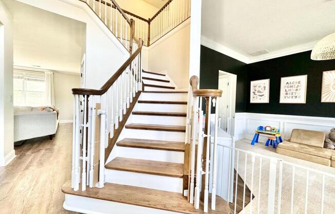 4331 OAKDALE VININGS CIR SE