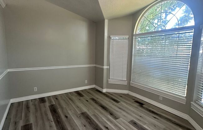 1982 W 2025 S Syracuse UT 84075