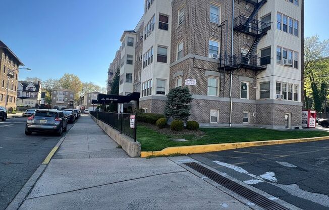 57-73 South Walnut Street