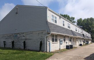 2 beds, 1 bath, $1,100, Unit Unit 6