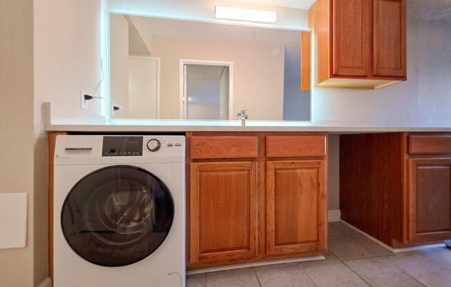 1 bed, 1 bath, 708 sqft, $1,625
