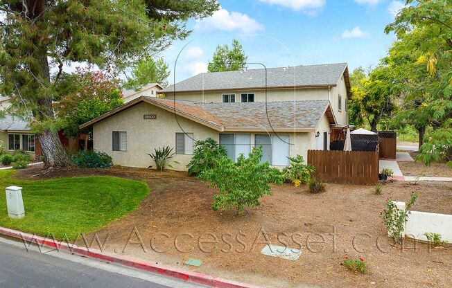 Charming 3 Bed/2 Bath Home in Murrieta!