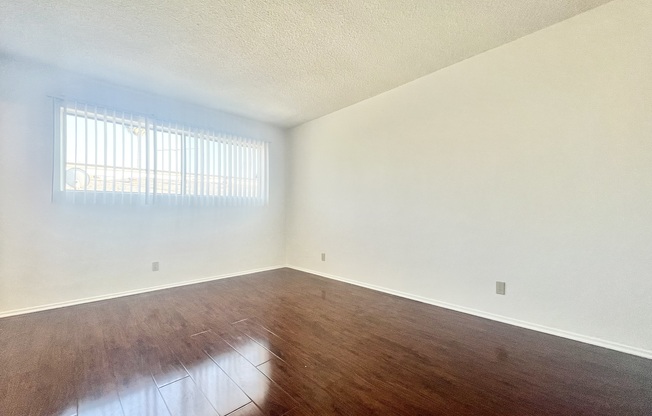 2 beds, 2 baths, $3,300