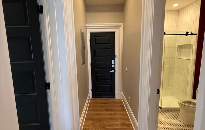 1 bed, 1 bath, 800 sqft, $1,500, Unit 104