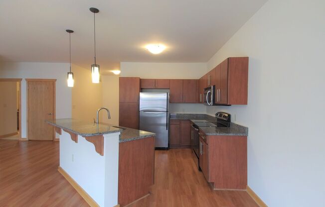 1 bed, 1 bath, 1,120 sqft, $2,025, Unit 400