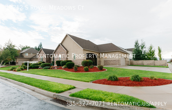 10212 S ROYAL MDWS CT