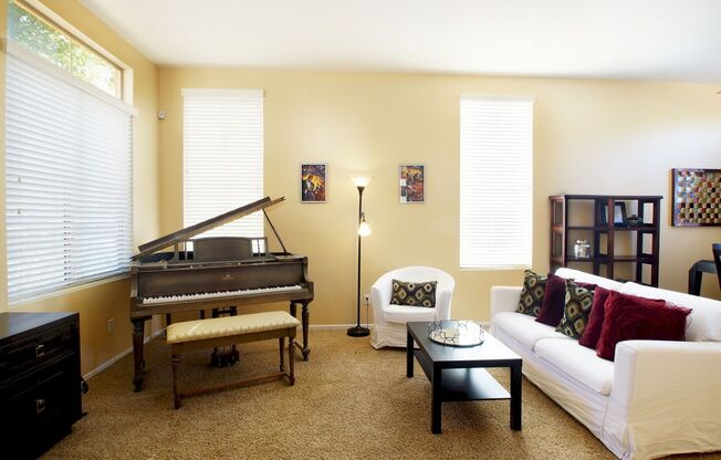 4 Bedroom Furnished Gilbert Home
