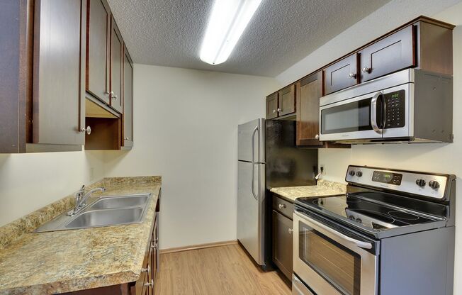 2 beds, 1 bath, 726 sqft, $1,295, Unit 799-205