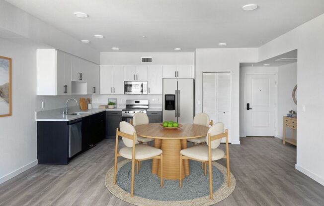 2 beds, 2 baths, 952 sqft, $3,650, Unit 404