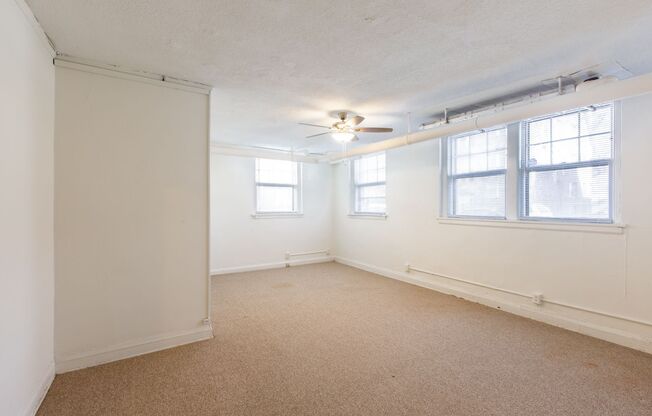2 beds, 1 bath, 1,400 sqft, $1,299, Unit 20-B1