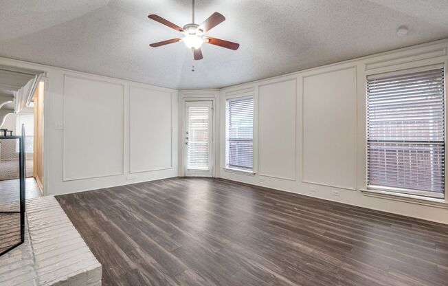 Spacious 3 Bedroom House in Carrollton!