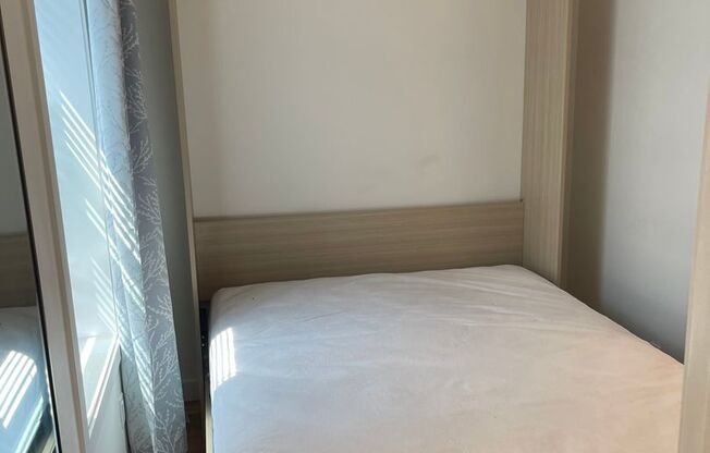 Studio, 1 bath, $1,550, Unit 16-18