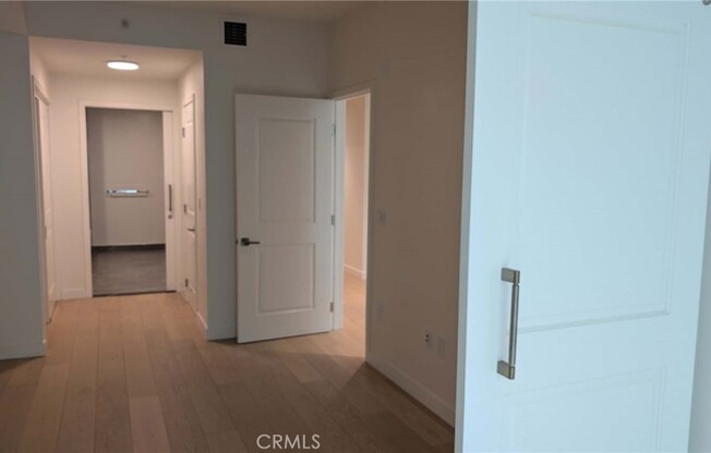 1 bed, 1 bath, 941 sqft, $3,000, Unit 922