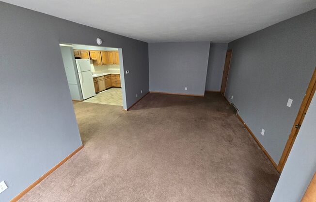 2420 Eastgate