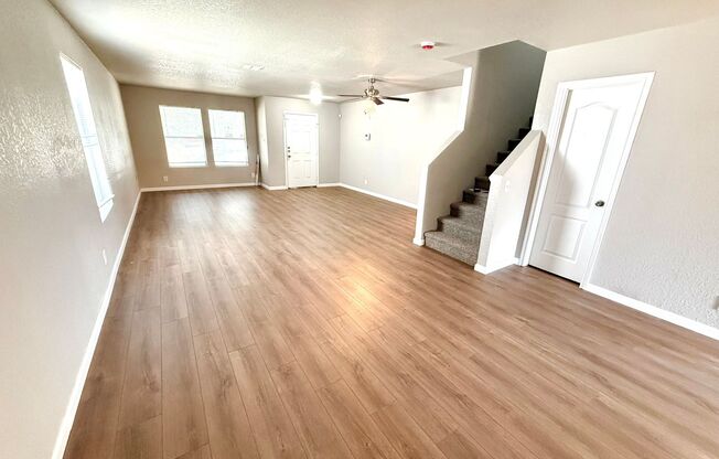 8315 CENIZO PASS