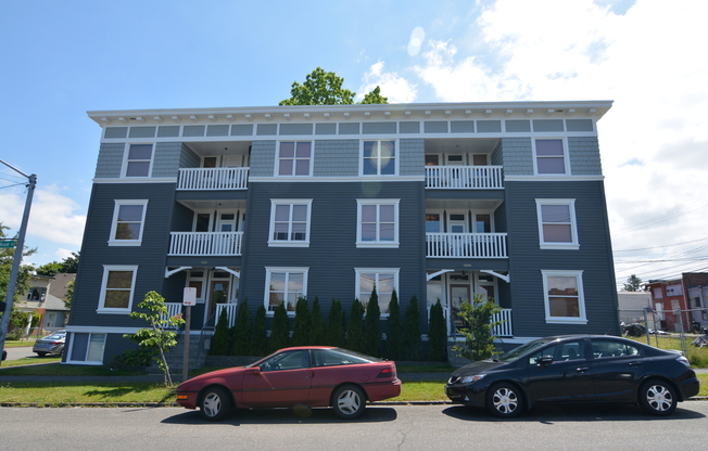 2 beds, 1 bath, 650 sqft, $1,495, Unit 12