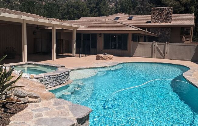 Luxury 5 Bedroom Home in Palo Verde Ranch