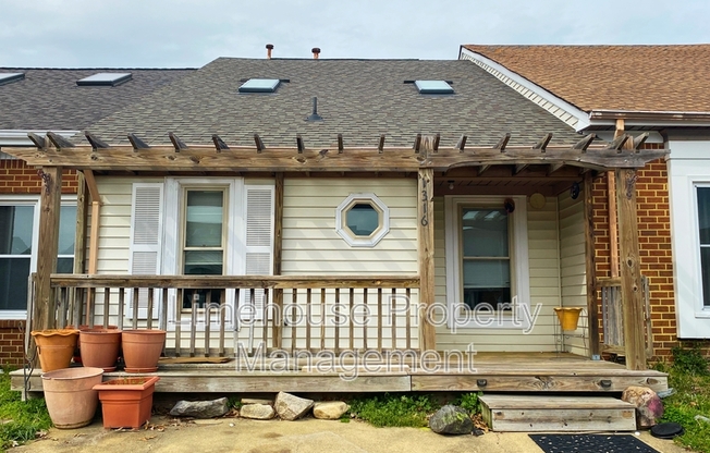 1316 WELLFLEET CT