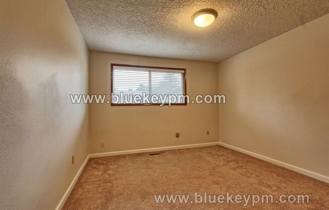 3 beds, 2 baths, $2,595