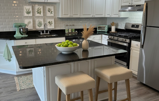 2 beds, 1 bath, 680 sqft, $2,525, Unit 23-23