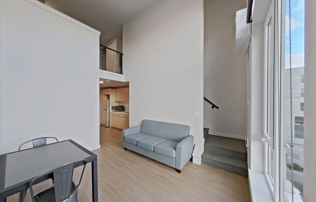 1 bed, 1 bath, 496 sqft, $1,450, Unit 512