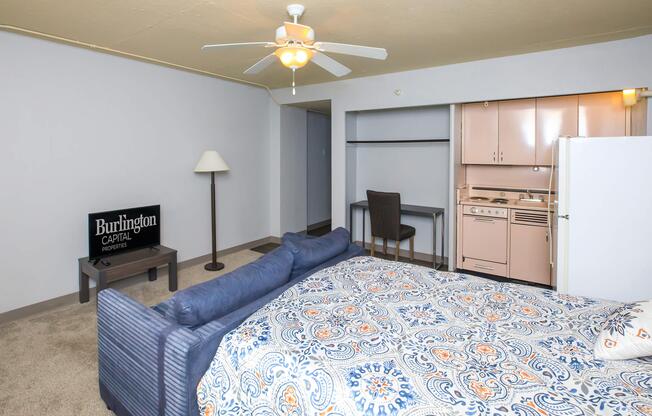 Studio, 1 bath, 385 sqft, $699